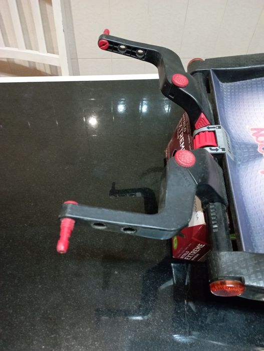 Adaptador para carrinho de bebé