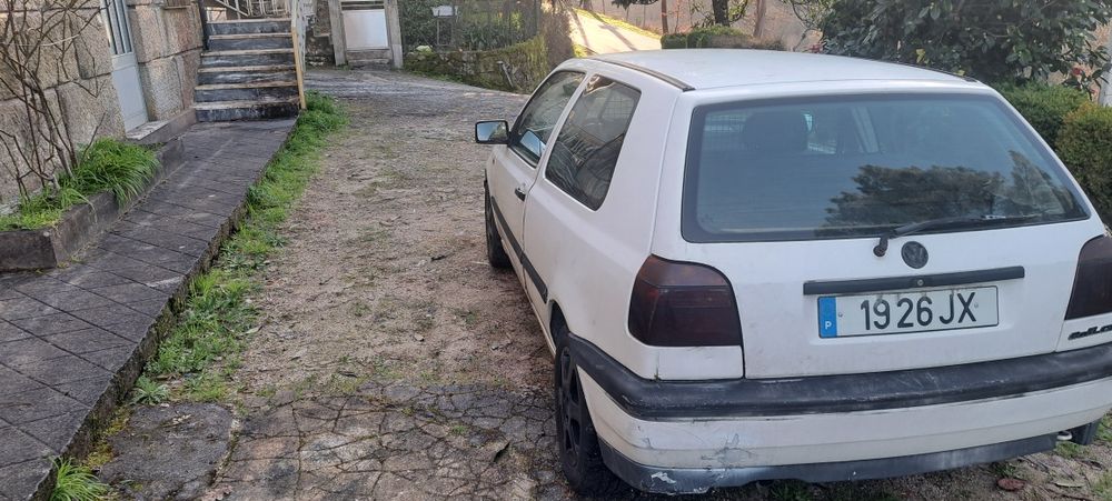 Volkswagen Golf 1.9D – Económico e Fiável

Vendo Volkswagen Golf 3 por