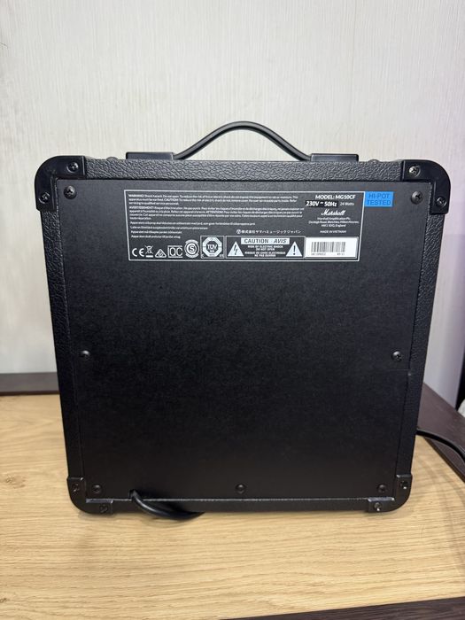 Гітарний комбопідсилювач Marshall MG10