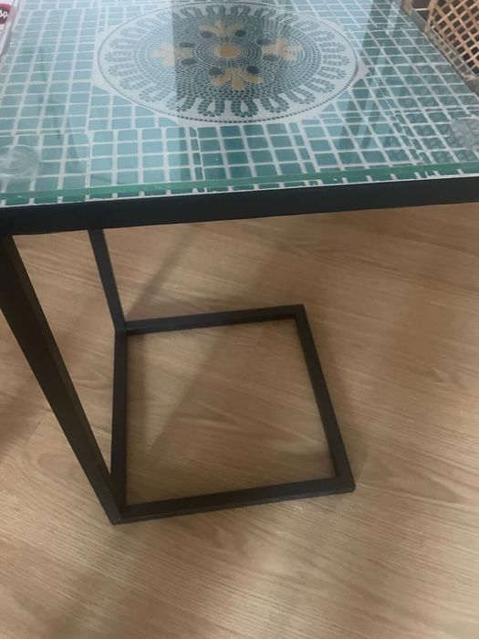 Mesa em Azulejo, para o Jardim ou para a Sala