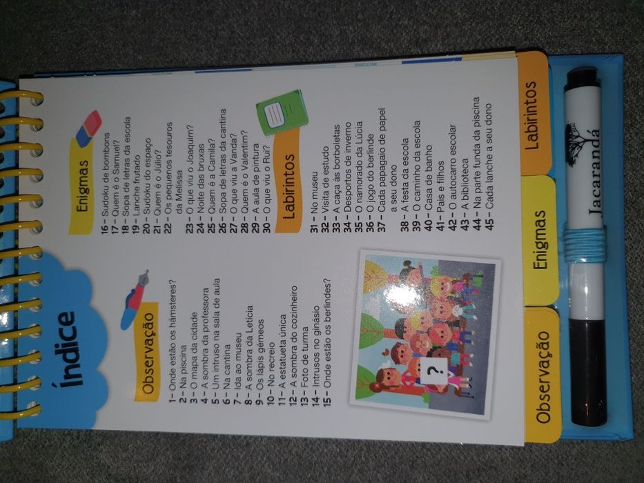 Livro com caneta, novo