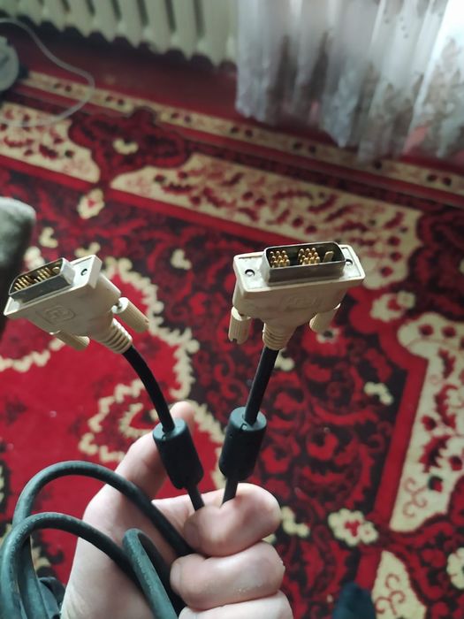 Кабель мультимедийный DVI