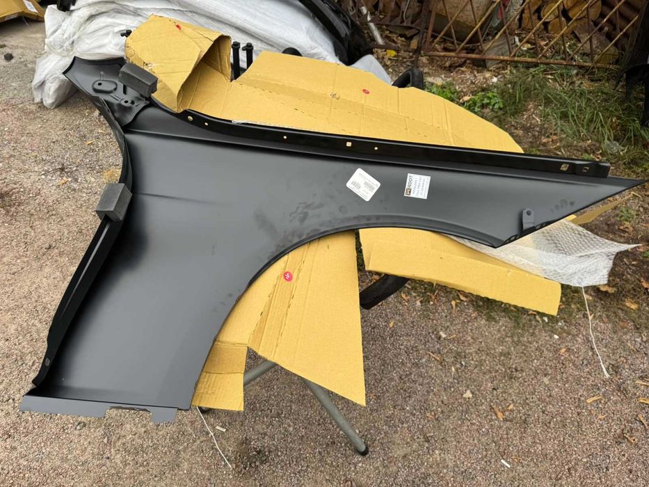 Замковая панель BMW F 31 F 3 Замкова панель F30.