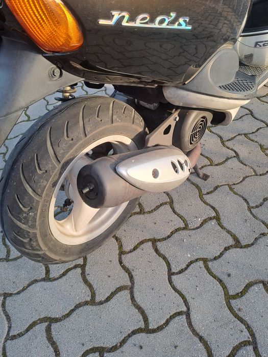 Yamaha Neos scooter