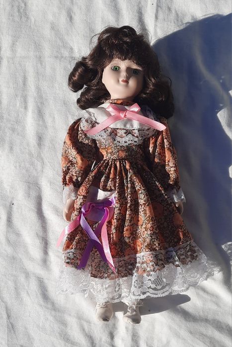 Boneca de Porcelana feita á mão