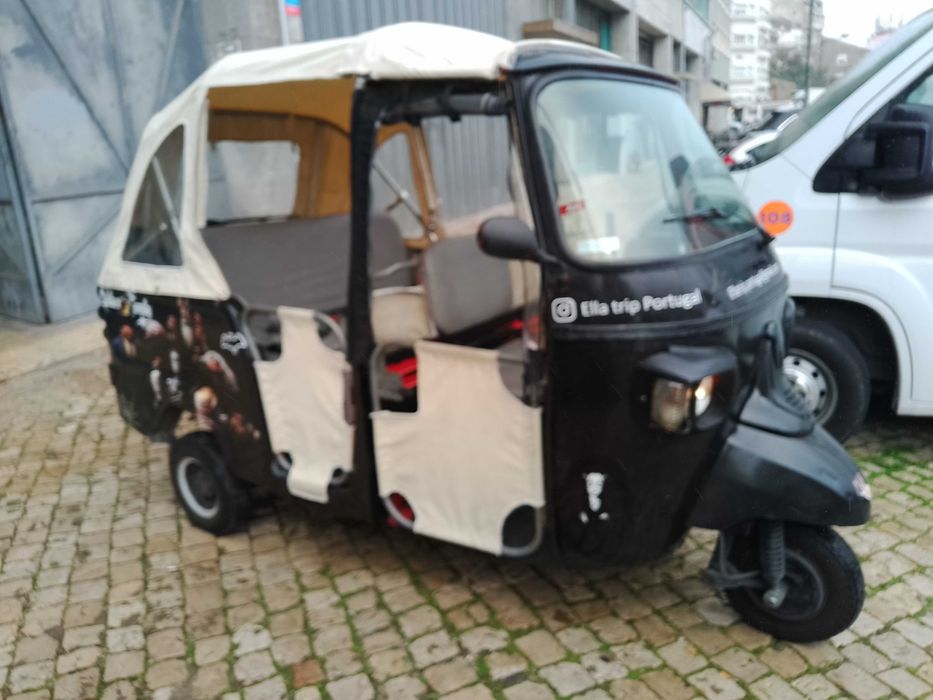 Tuk tuk Piaggio 3 cintos.