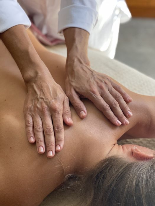 Массаж выезд на дом. Oder massage therapist Kyiv