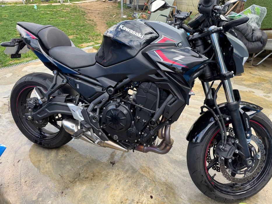 Kawasaki Z650 25