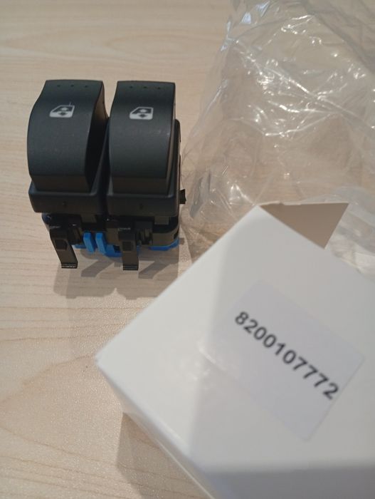 Кнопка стеклоподъёмника Рено Трафик,Клио,Меган...