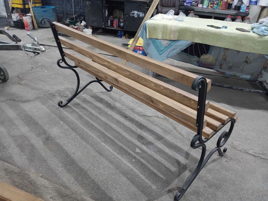 Лавка зі спинкою  та без спинки