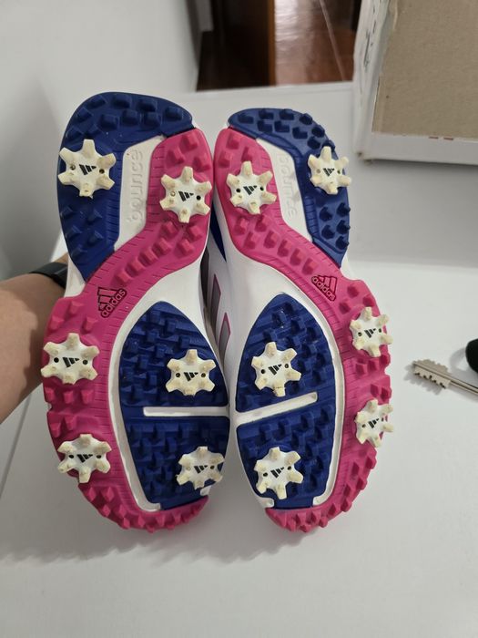 Tênis adidas para golfe