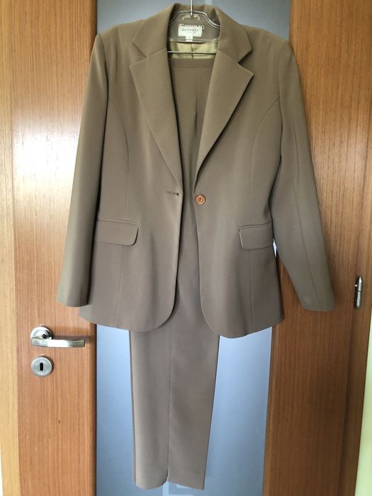 Garnitur damski rozm. 10/38 - 125 zł