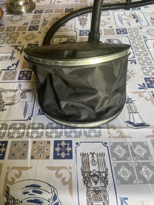 Bomba de pé para campismo