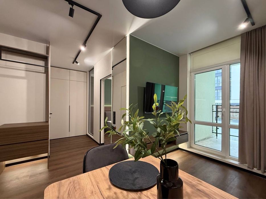 Стильна та сучасна одиничка біля озера!