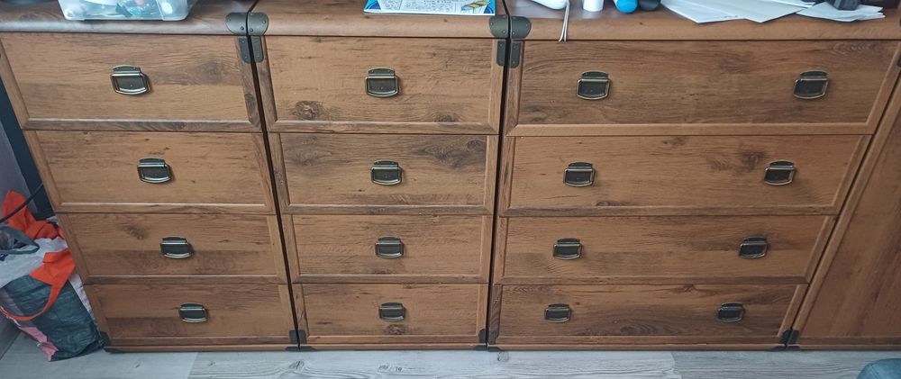 Komplet mebli uzywanch. Cena do negocjacji