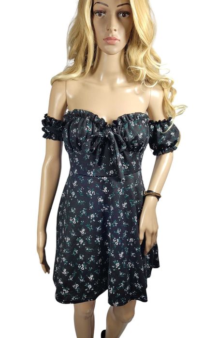 Nowa czarna mini sukienka 36,S/38,M PrettyLittleThing kwiatki bufki
