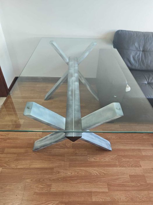 Mesa de jantar em excelente estado