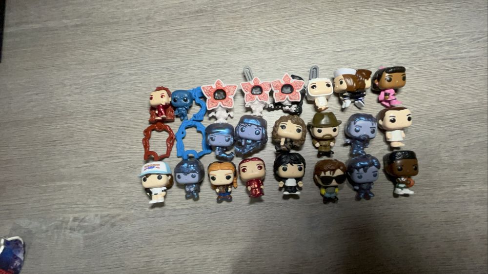 Продаю фігурки з вивороту Хоппер і Едді