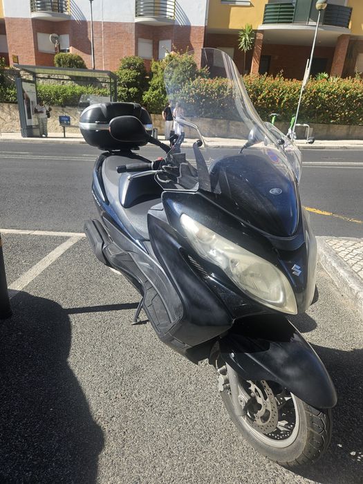Suzuki Burgman 400