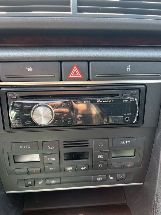 JVC   KD - X560BT  pioneer DEH 220UB