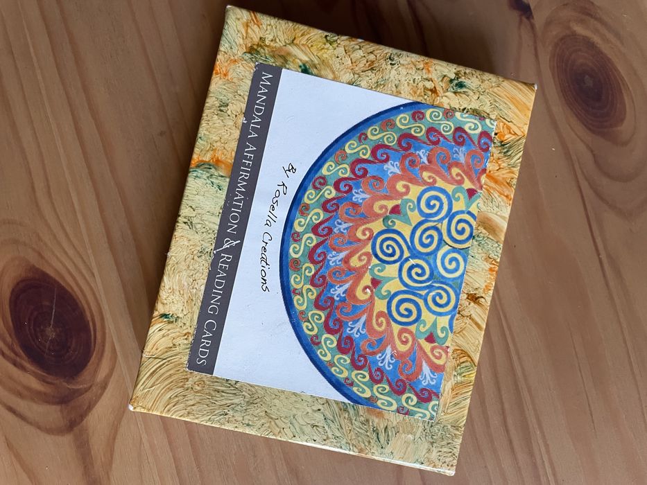 Cartas oraculo e afirmações mandalas
