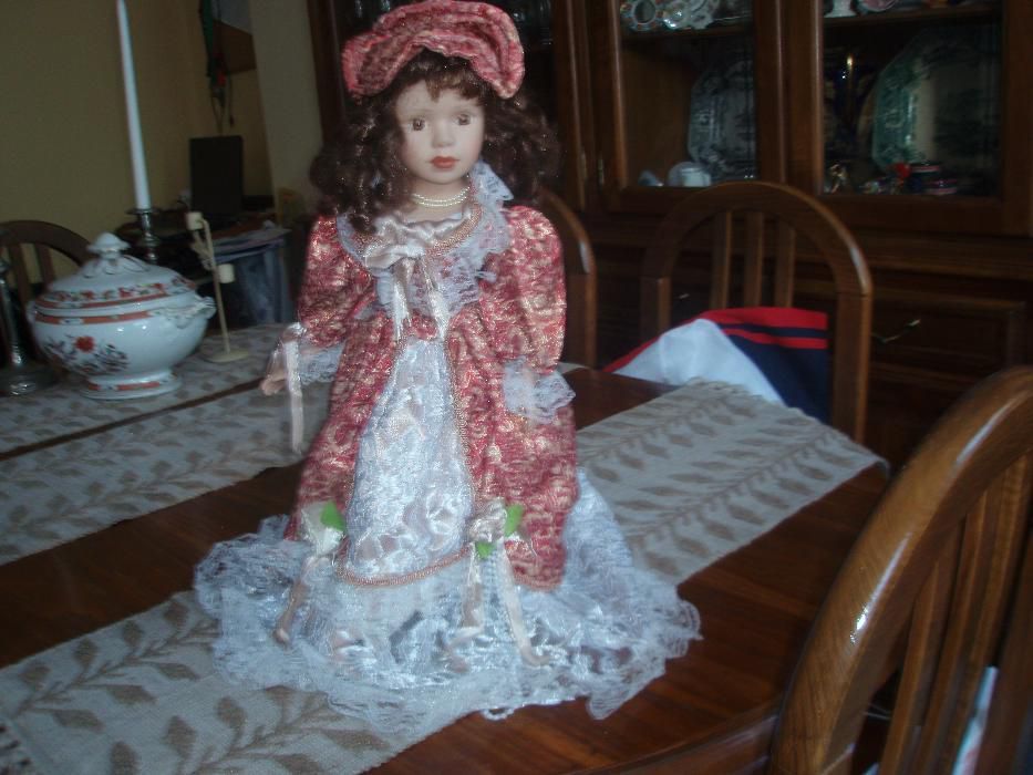 Bonecas de porcelana