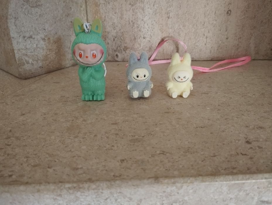 Pequenos labubus