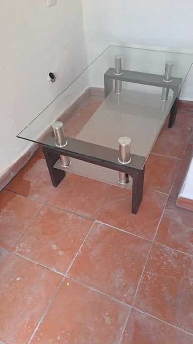 Mesa de sala  medidas L 60 cm C 110cm A 44cm, valor 50€