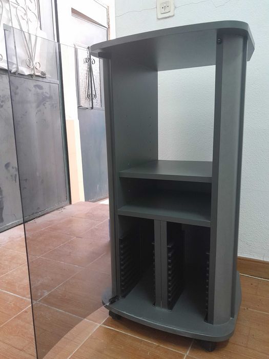 movel de aparelhagem em bom estado