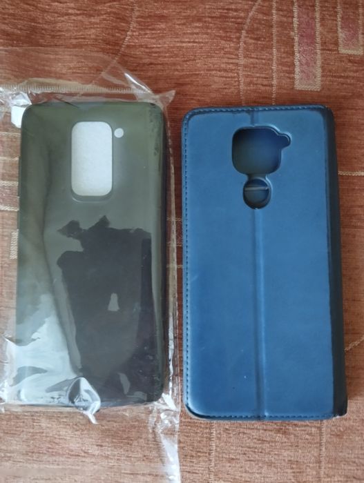 Продам два Чехла від Redmi Note 9