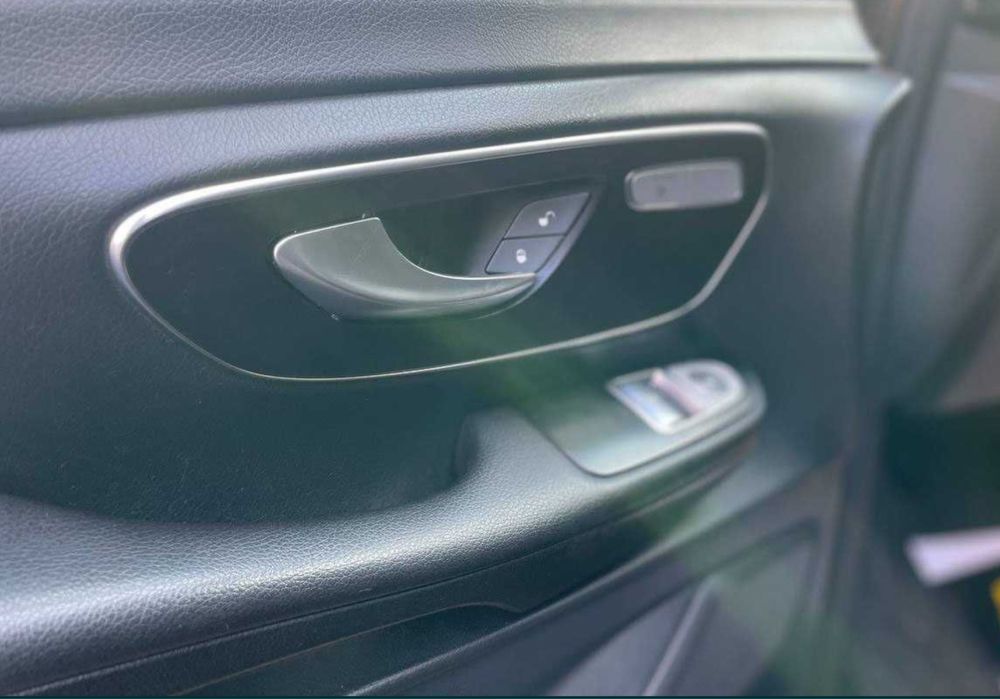 Мерседес V клас , микроавтобус