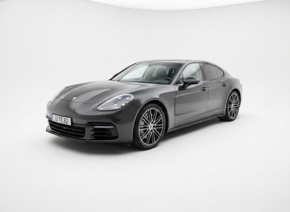 Porsche Panamera 4 E-Hybrid Platinum Edition