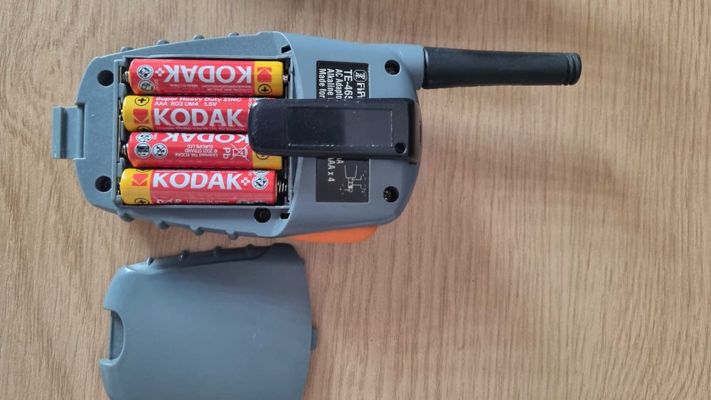 Radiotelefon 2 sztuki Walkie-Talkie First Austria dla kolekcjonera.