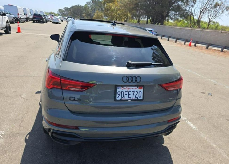 Audi Q3 PREMIUM PLUS / S-Line / Quattro