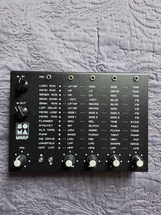 Soma Warp - multiefekt do instrumentów akustycznych i elektrycznych