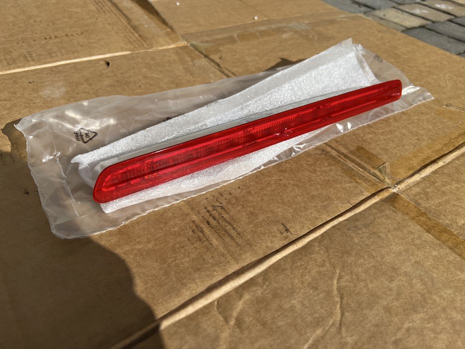 VW T6.1 T6 Т6,1 Т6 Додатковий стоп сигнал верхній дублюючий Оригінал