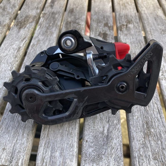 Desviador traseiro de 12 velocidades SRAM Red eTap AXS D1