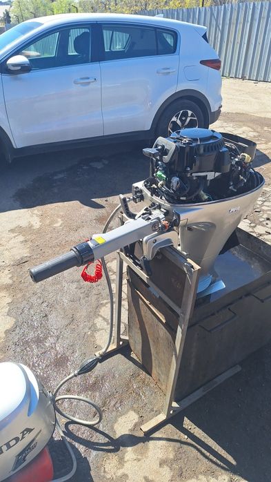 Лодочный мотор HONDA-10,2014год.