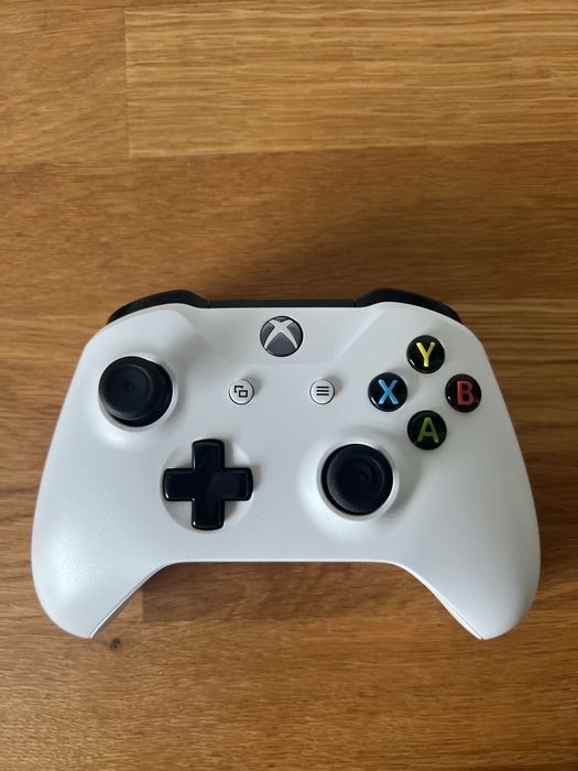 Pad XBOX ONE (Xbox One S / X) Biały Oryginał stan Bardzo Dobry