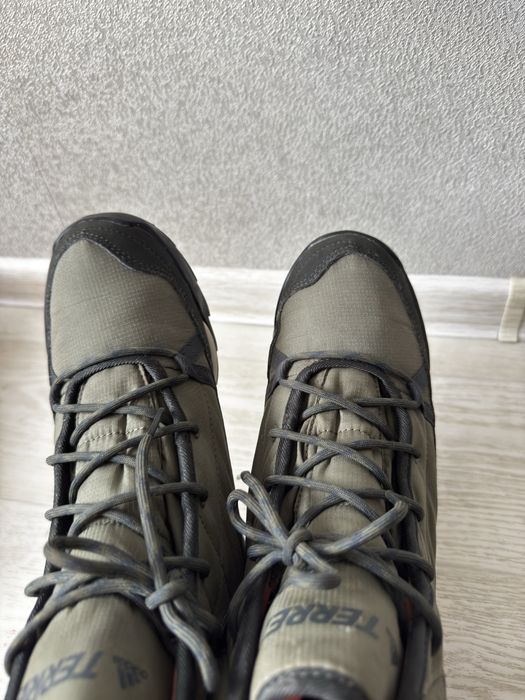 Зимове взуття adidas terrex жіноче