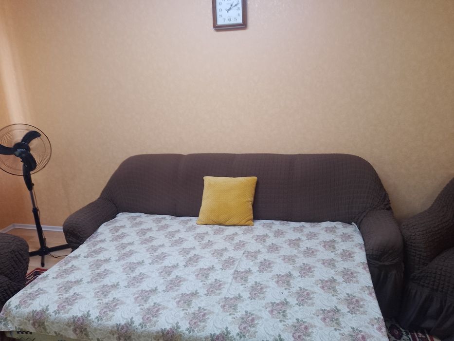 Сдаю 2-х комнатную квартиру-студию  в центре,Крытый рынок,ул.Парковая,