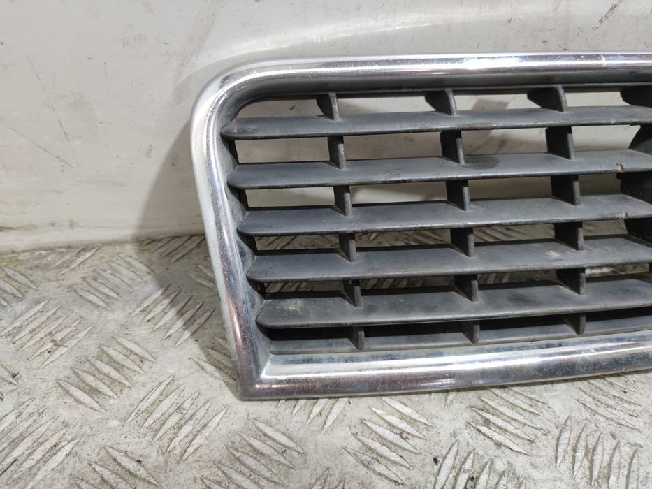Audi A4 B6 Grill Atrapa Chłodnicy