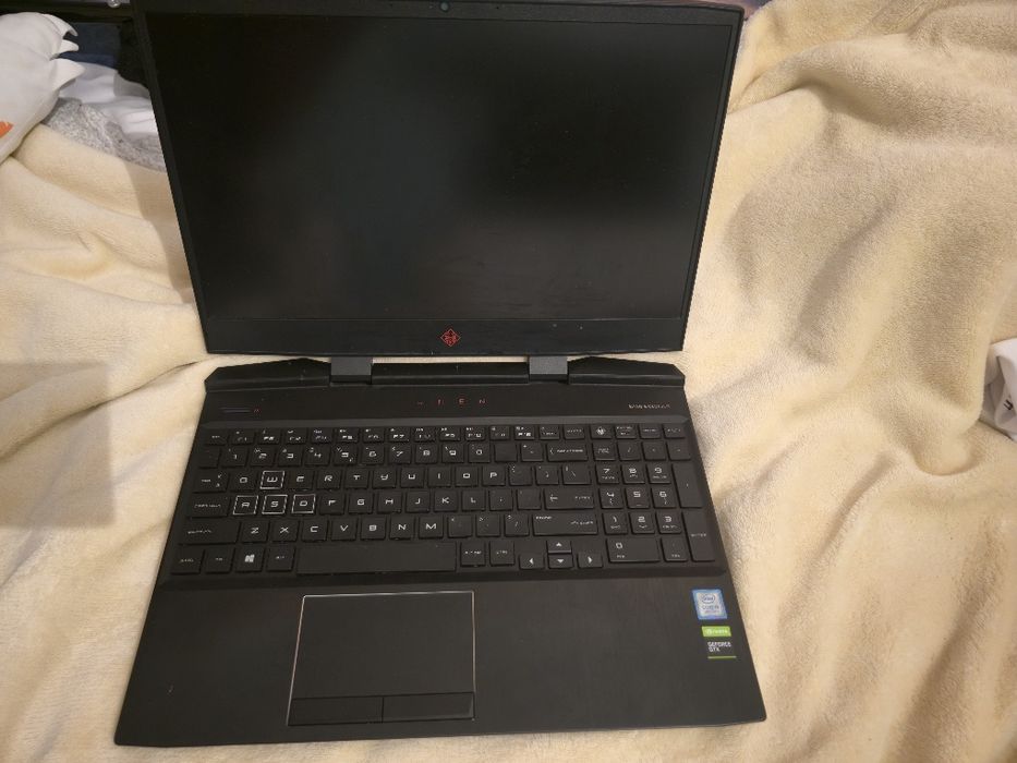 Laptop gamingowy HP OMEN 15-dc1065nw i5 / GTX 1650 / 15,6" 144Hz