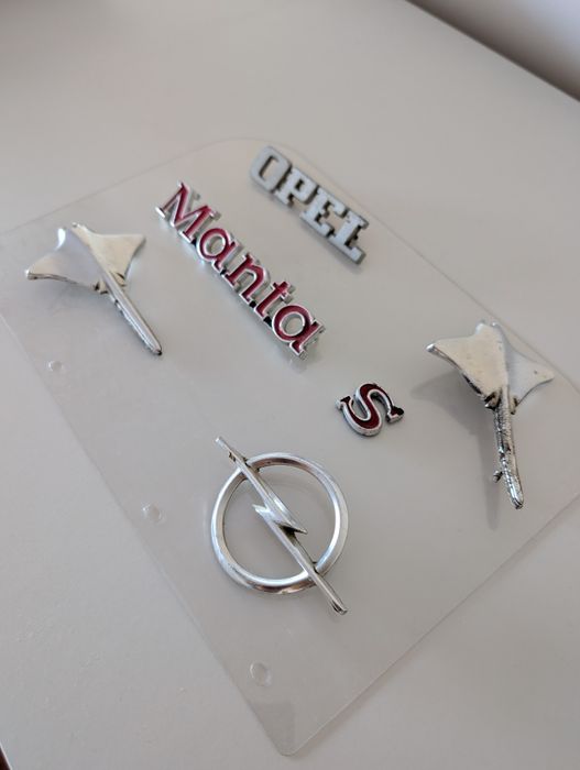 Símbolos e letras Opel Manta S