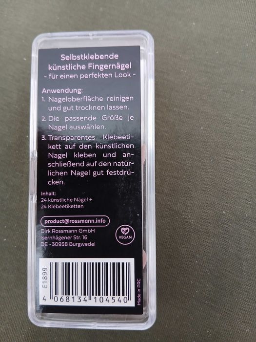 Sztuczne paznokcie Rival Loves Me