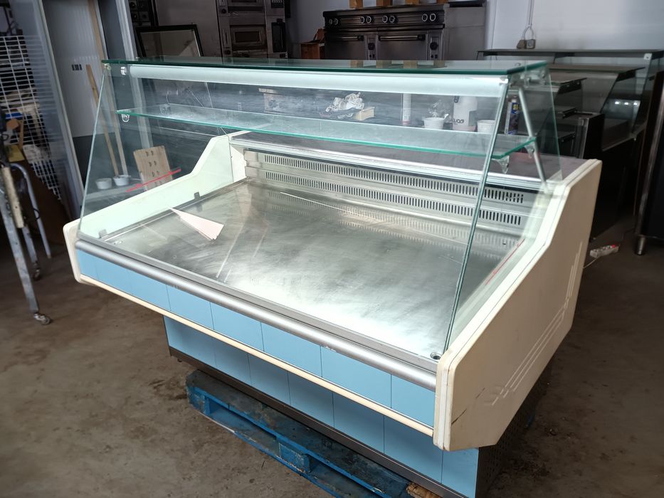 Vitrine expositora de peixe