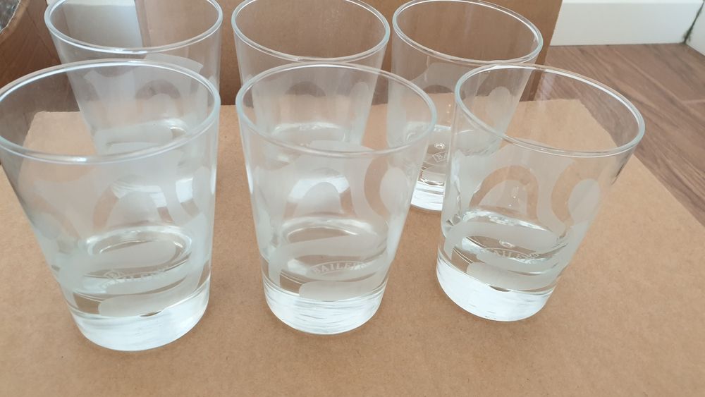 Conjuntos de 6 copos - vários  modelos - pirografados