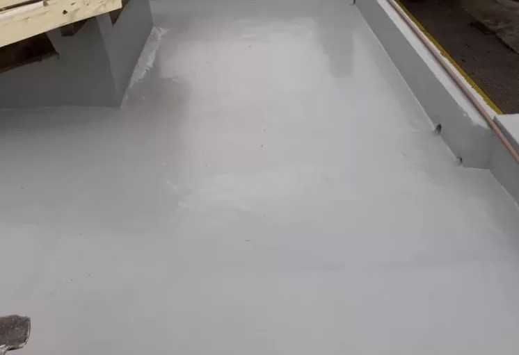 Impermeabilização e remoção de amianto, pintura de lajes e pavimentos