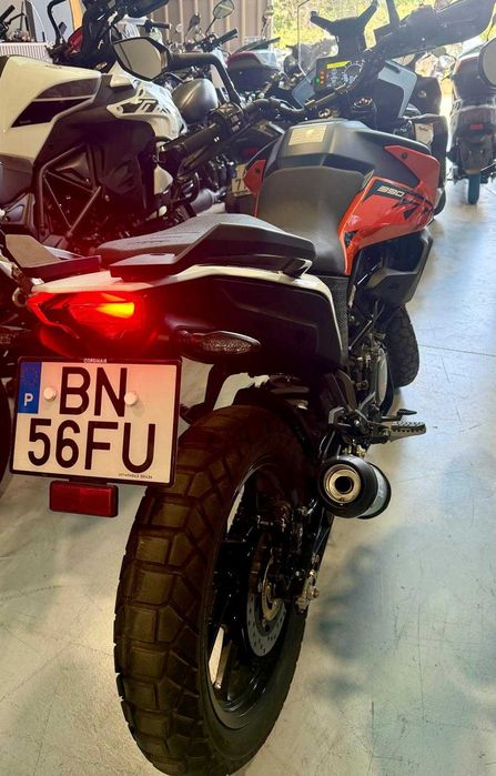 Moto KTM 390 adventure