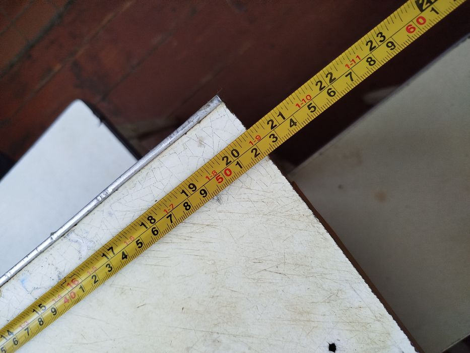 Кухонний стіл та 4 стільці